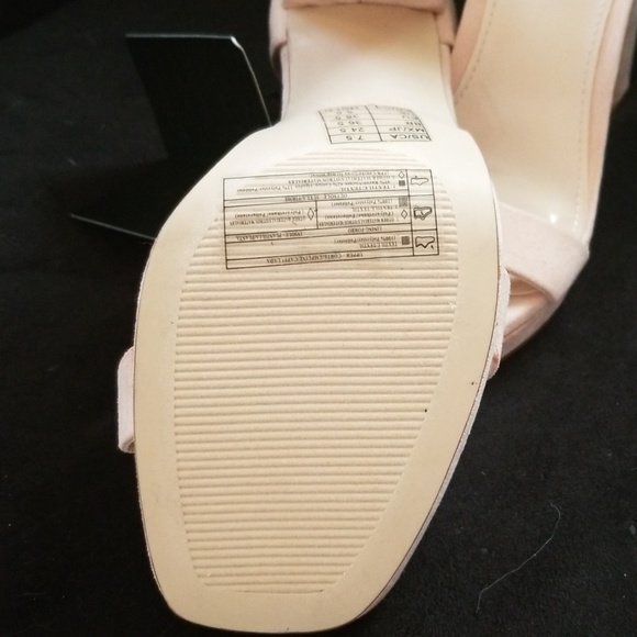 Forever 21 Blush Suede Block Heel - Picture 4 of 4